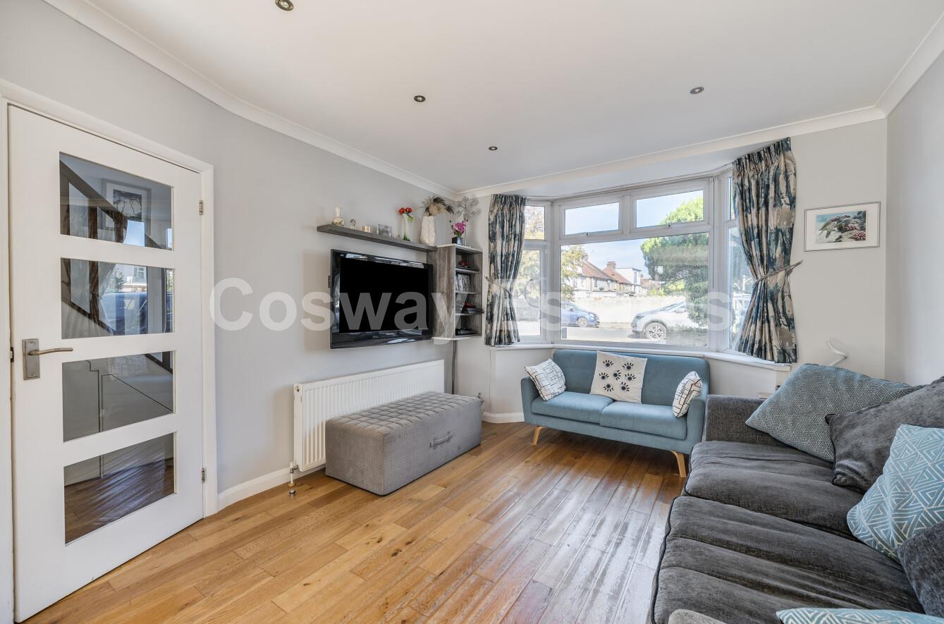 Hale Drive, Mill Hill, NW7, London